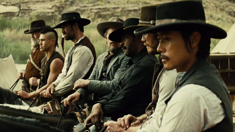 The Seven on horseback in "The Magnificent Seven" (2016)