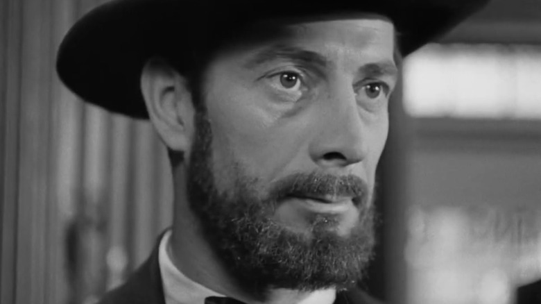 Jesse James with a dark beard in I Shot Jesse James