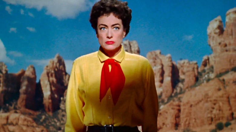 Vienna looking upwards to the sky in Johnny Guitar (1954)