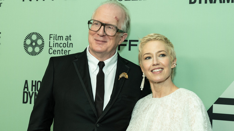 Tracy Letts and Carrie Coon posing on a red carpet
