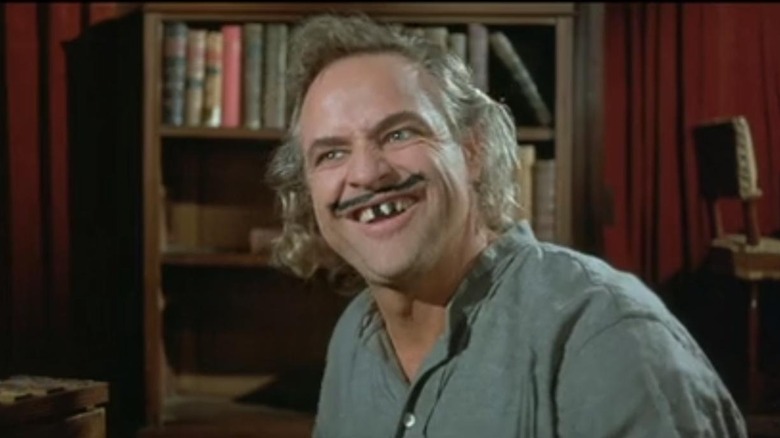 Peter Quint acting wacky in The Nightcomers (1971)
