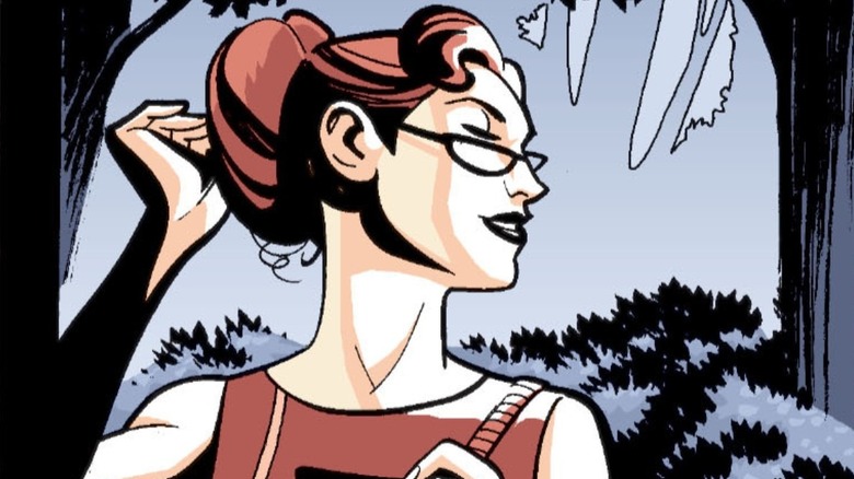 Vesper Fairchild fixing her hair in Detective Comics #764
