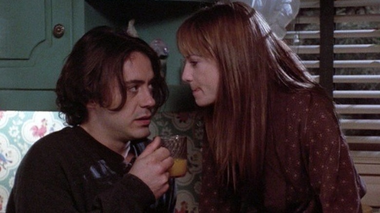 Claudia and Tommy standing in the kitchen in "Home for the Holidays" (1995)