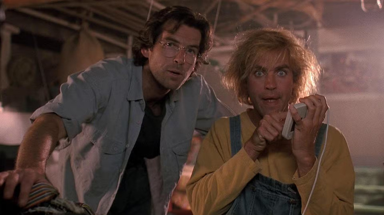 Dr. Lawrence and Jobe Smith before a virtual reality experiment in "The Lawnmower Man"