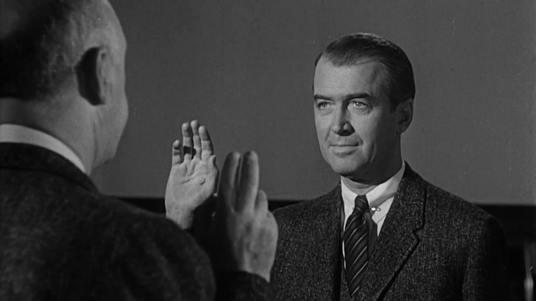 Paul Biegler being sworn into court in Anatomy of a Murder (1959)