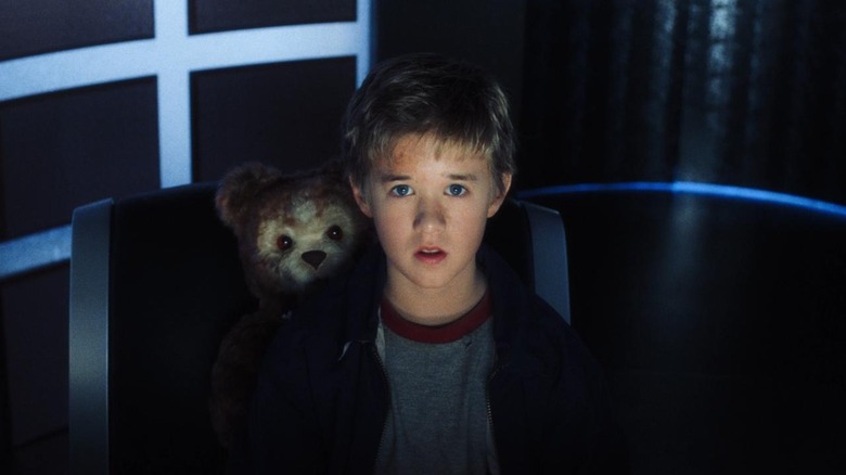 Teddy and David absorbing new information in A.I. Artificial Intelligence (2001)
