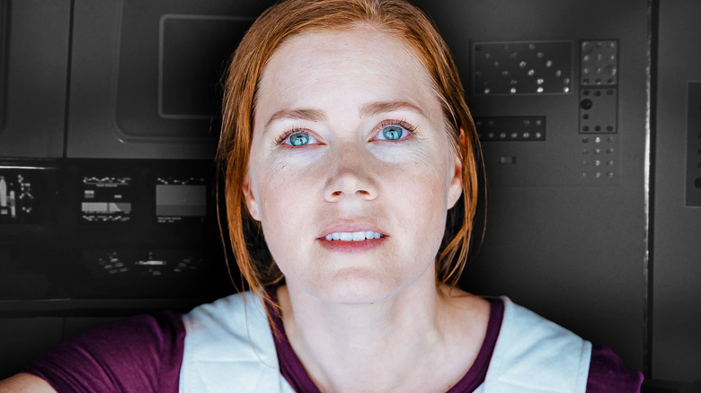 Dr. Louise Banks looking upward in Arrival (2016)