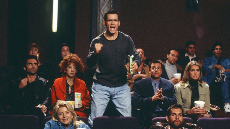 A night at the movie with Susan and the gang in "Suddenly Susan"