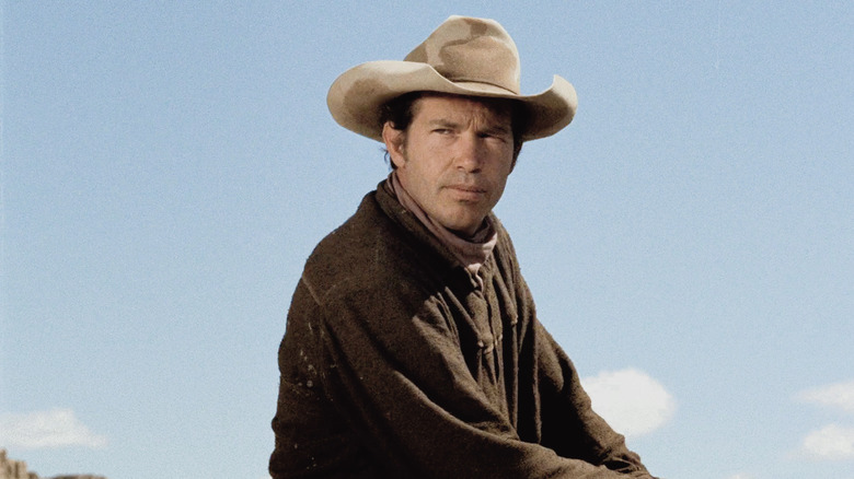 Willett Gashade looking around in concern in The Shooting (1966)