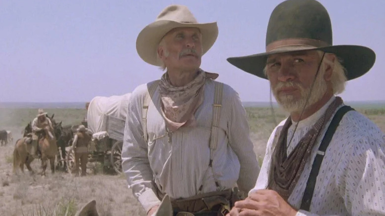Gus McCrae and Woodrow Call on the plains on Lonesome Dove (1989)