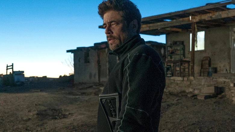 Alejandro Gillick preparing for another mission in "Sicario: Day of the Saldado"