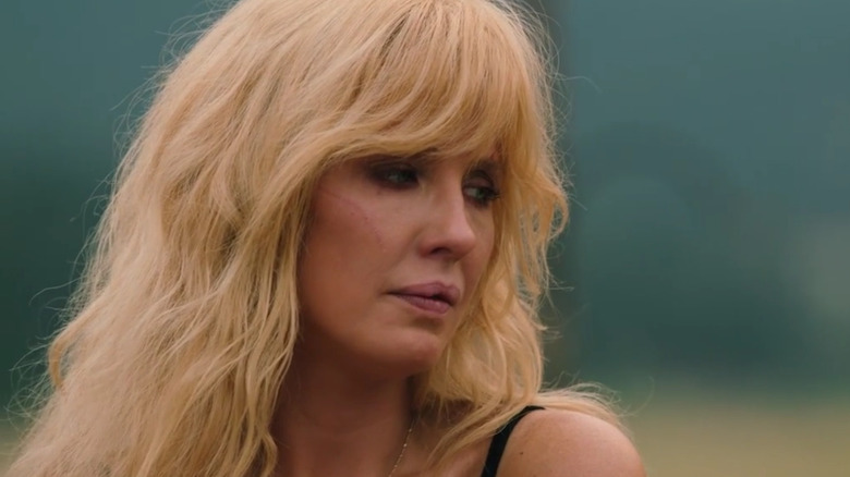 Beth Dutton with a scar on her cheek on Yellowstone