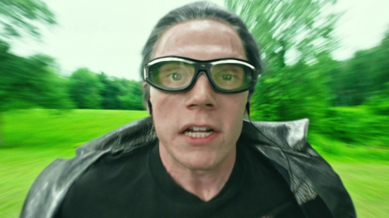Quicksilver running fast in X-Men: Apocalypse (2016)