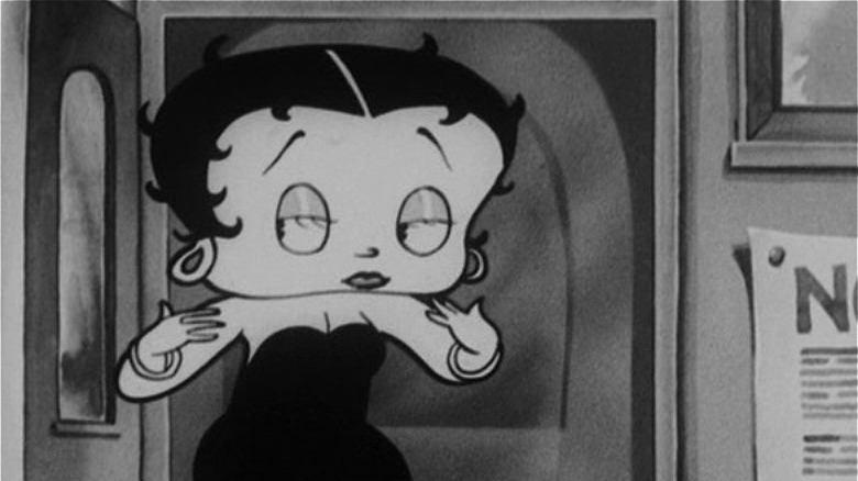 Betty Boop at the train station