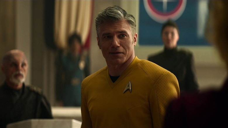 Captain Pike addressing a group of aliens in "Star Trek: Strange New Worlds"