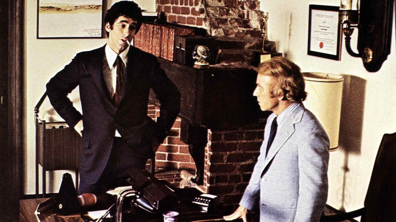 Philip talks to Dr. Verringer in The Long Goodbye (1973)