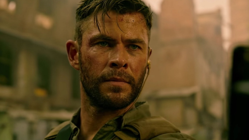 Chris Hemsworth in Extraction