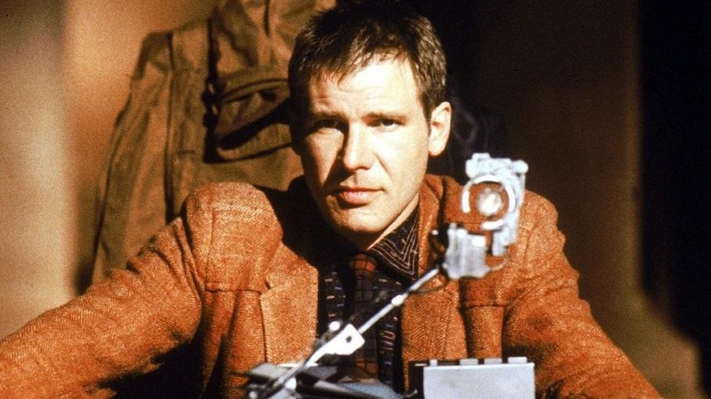 Deckard conducting an exam in Blade Runner (1982)