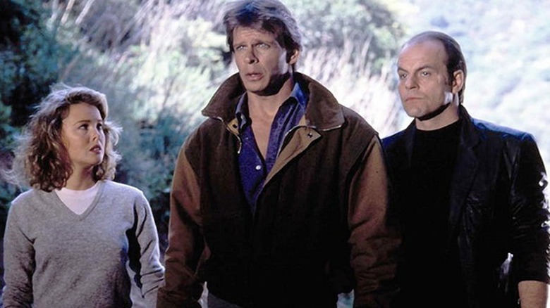 Mike, Juliet and Ham stare in "V"