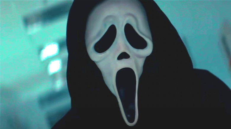 Ghostface appears in scream 