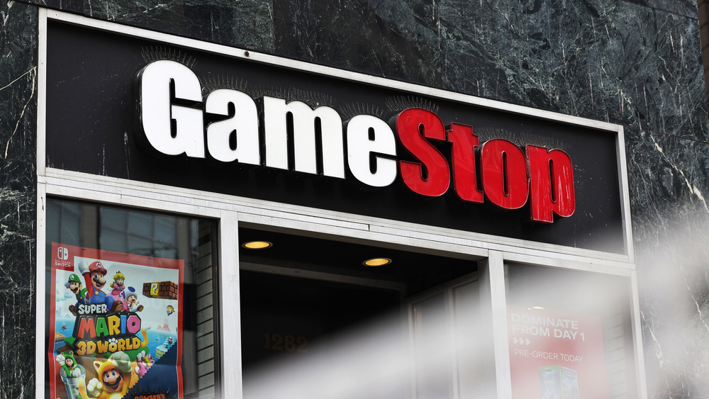 Gamestop storefront