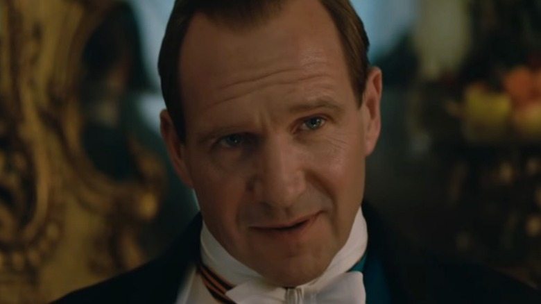 ralph fiennes bowtie