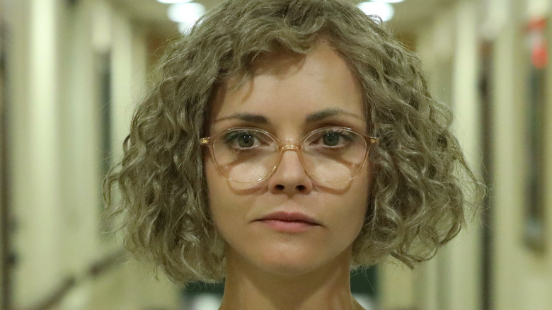 Christina Ricci with curly hair in Yellowjackets