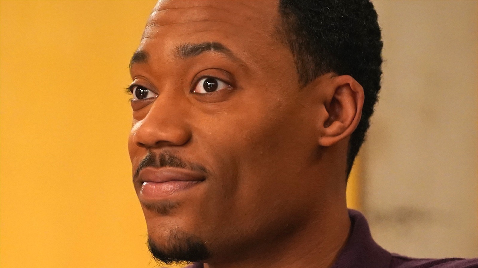 Abbott Elementary’s Tyler James Williams Compares Gregory To Bland Pita Chips – Looper