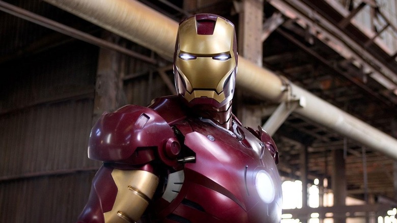 Iron Man standing stoic in Iron Man (2008)