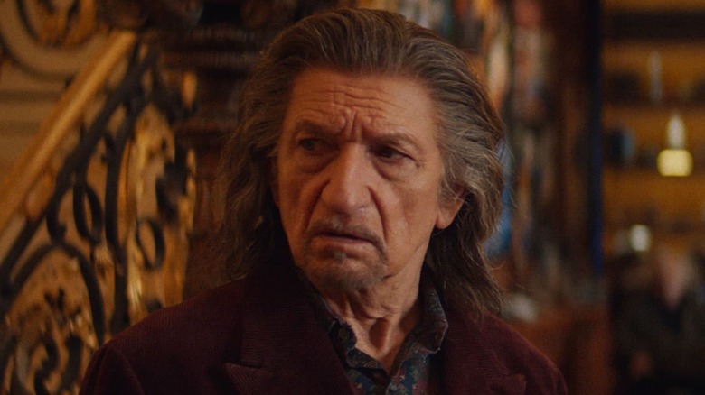 Trevor Slattery looking around concerned in "Wonder Man"