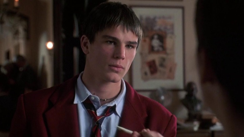 Josh Hartnett tilts his head