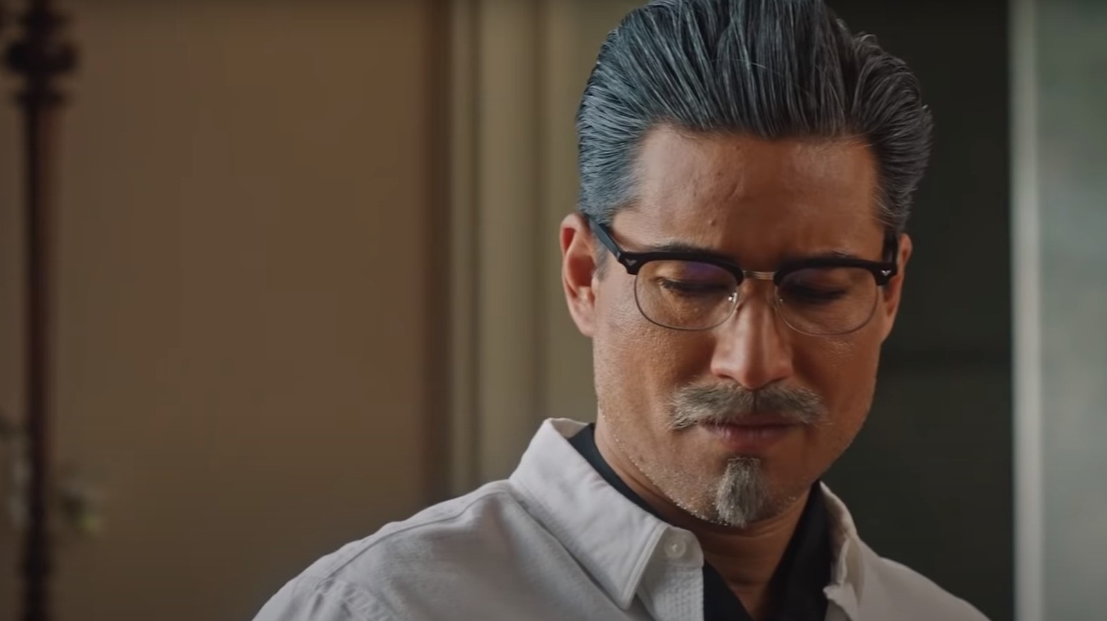 New Colonel Sanders Actor Christmas 2022 Actors Lifetime Should've Cast As Colonel Sanders Instead Of Mario Lopez