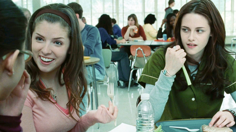 Jessica and Bella at lunch in school in "Twilight" (2008)