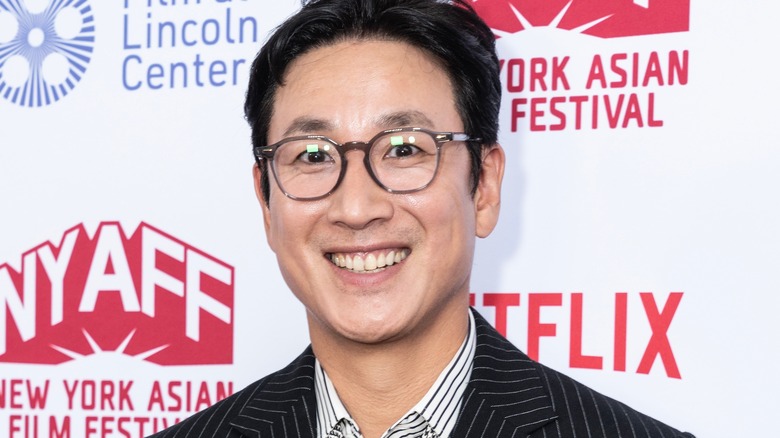 Lee Sun-kyun smiling