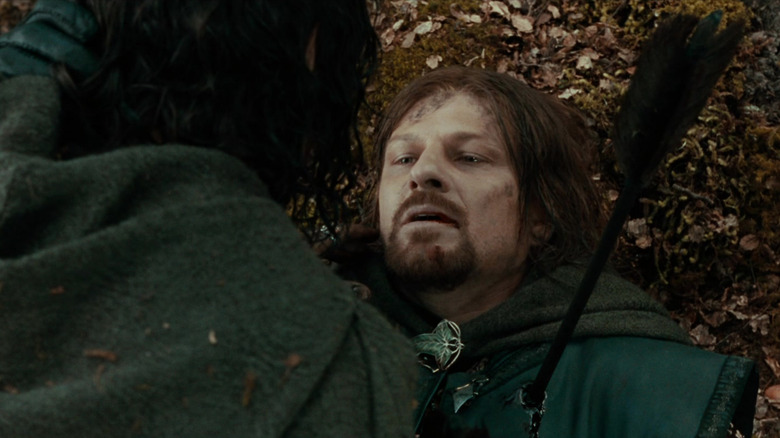 Boromir dying struck with arrow