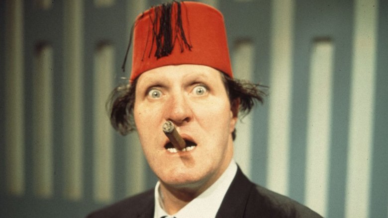 tommy cooper 1524183588