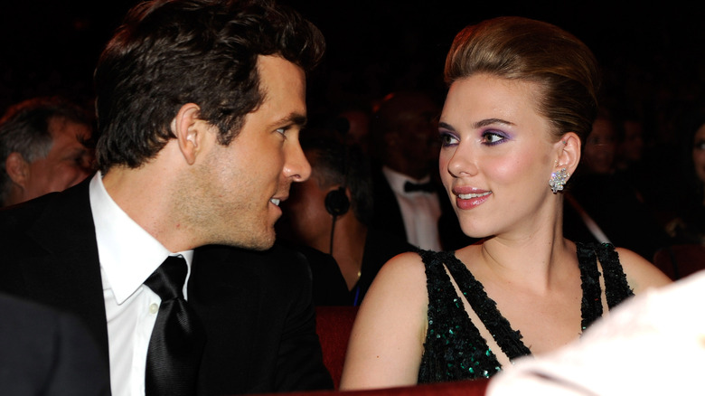 Ryan Reynolds and Scarlett Johansson talking at the 64th Annual Tony Awards (2010)