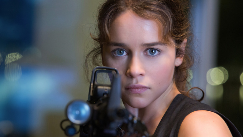Sarah Connor aims a weapon in "Terminator Genisys" (2015)