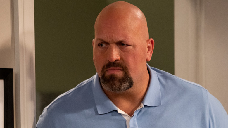 Big Show raises an eyebrow