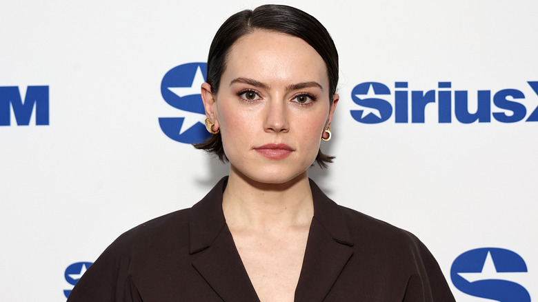 Daisy Ridley posing at SiriusXM Studios in 2024