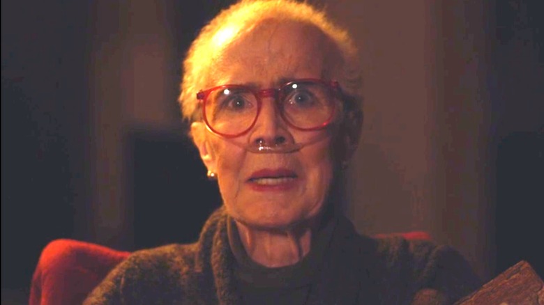 Margaret Lanterman sitting in "Twin Peaks: The Return" (2017)