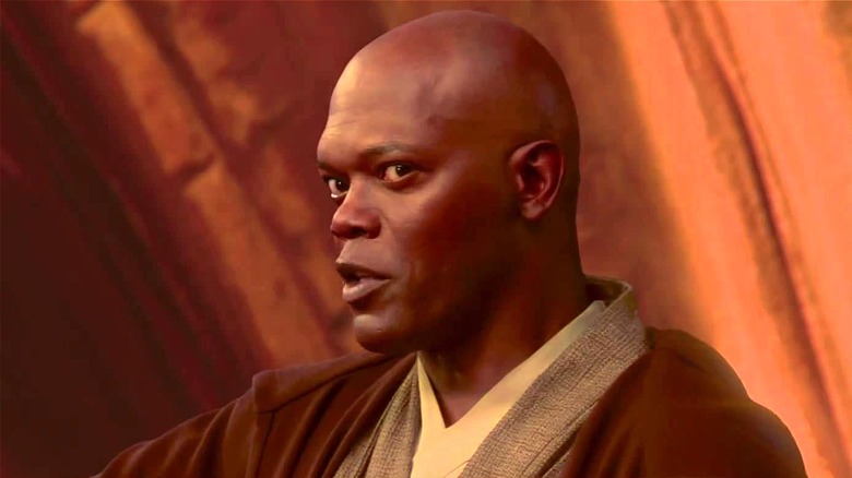 Mace Windu talking side-angle