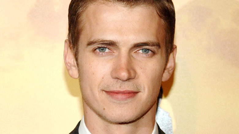 Hayden Christensen poses at premiere