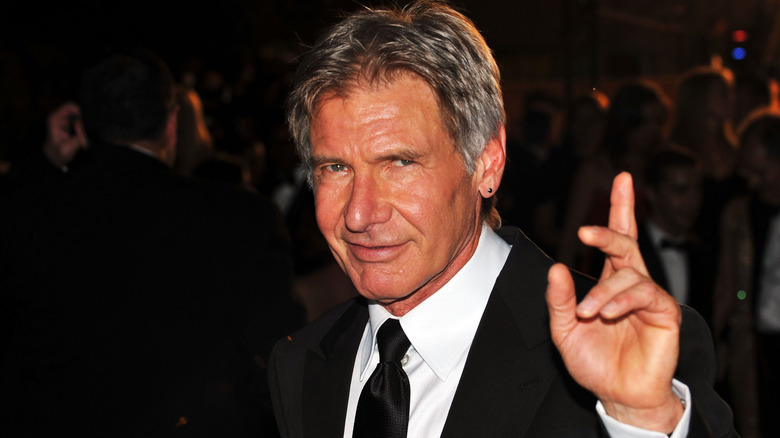 Harrison Ford waving