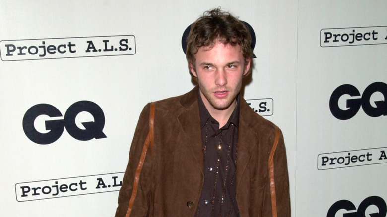 Brad Renfro posing for photo