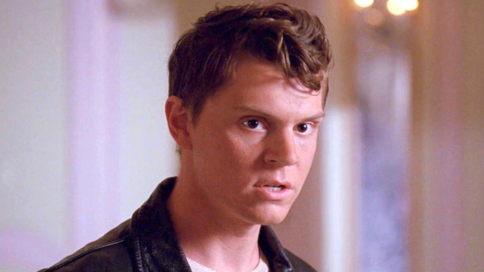 AHS' Evan Peters Went Through Multiple Hand Prosthetics For Freak Show's  Jimmy