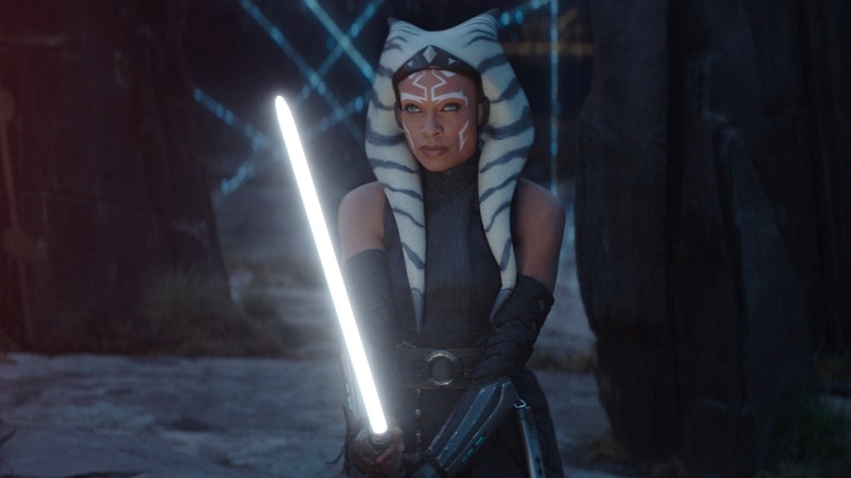 Ahsoka holding a white lightsaber