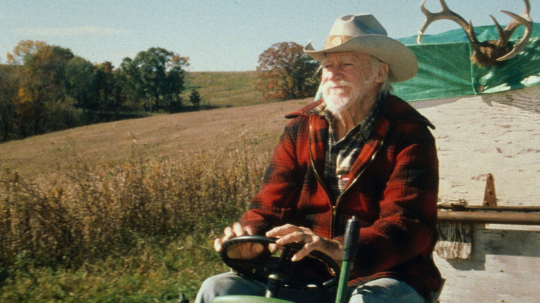 Alvin Straight rides his lawnmower in "The Straight Story" (1999)