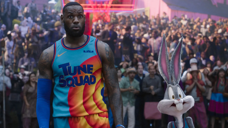LeBron James and Bugs Bunny on the court in Space Jam: A New Legacy (2021)