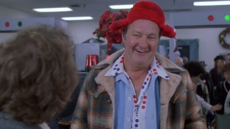 Cousin Eddie at the airport in National Lampoon's Christmas Vacation 2: Cousin Eddie's Island Adventure